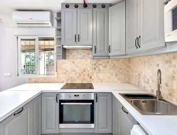Seaside Townhouse in scenic Guardamar - Lotus Properties