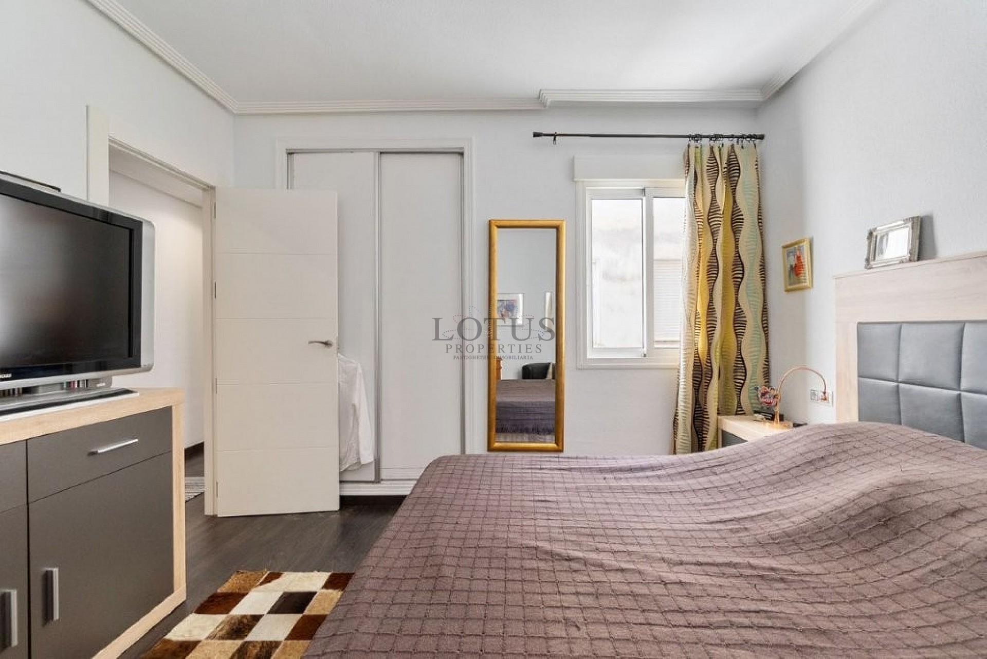 Gerenoveerd appartement met groot terras en dichtbij het centrum - Lotus Properties