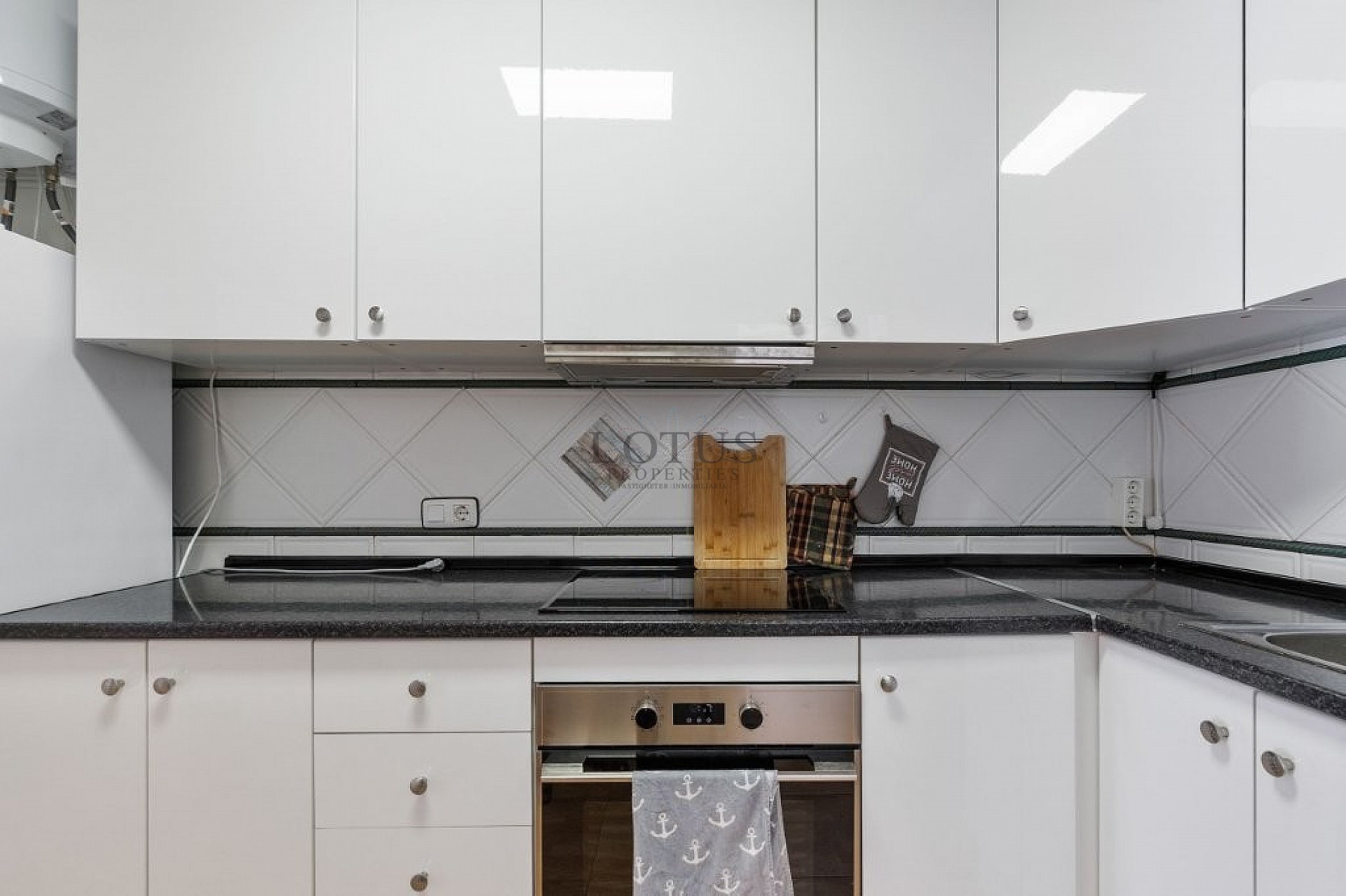 Superleuke tussenwoning met 3 slaapkamers en diverse terrassen - Lotus Properties