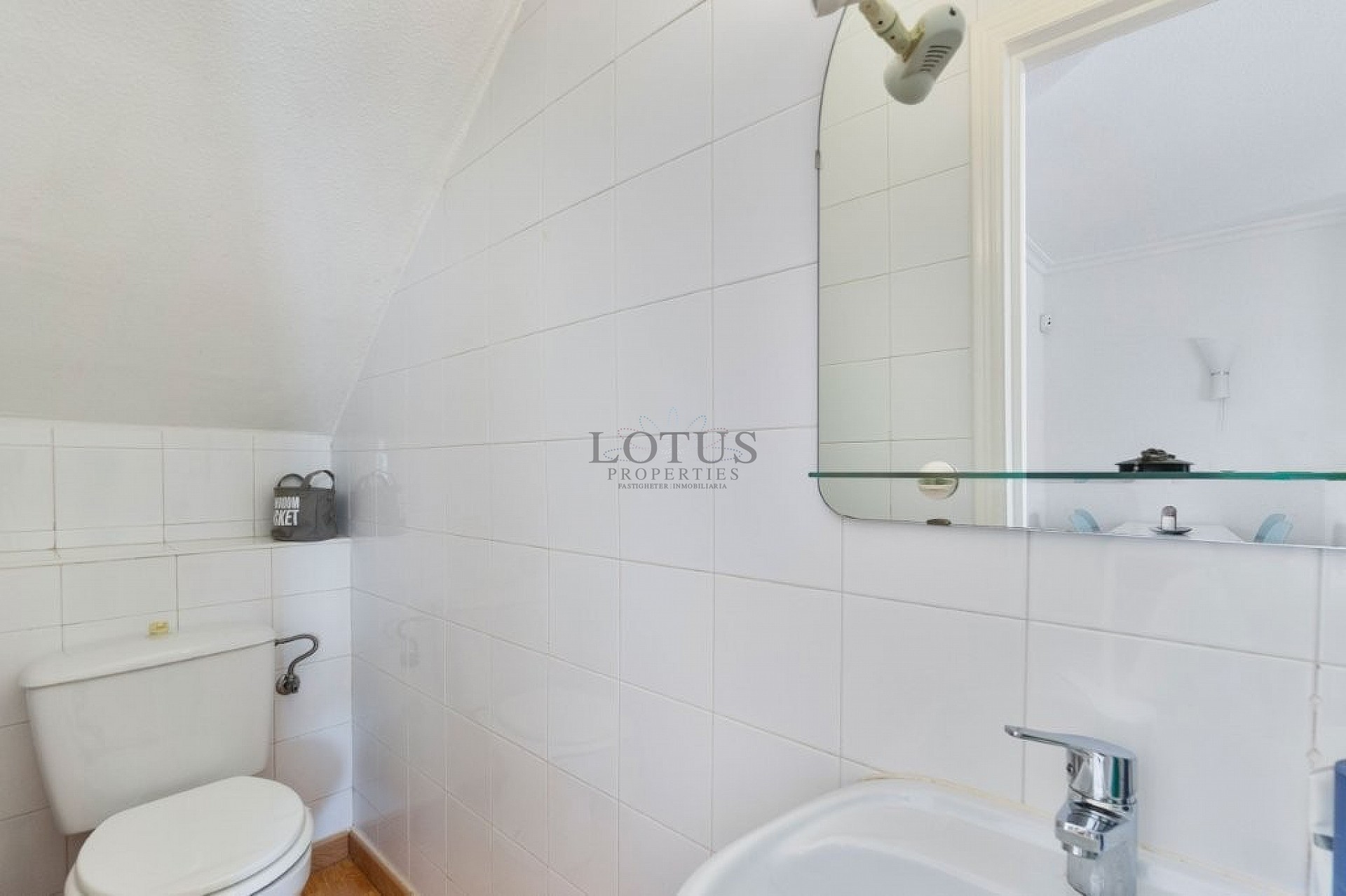 Superleuke tussenwoning met 3 slaapkamers en diverse terrassen - Lotus Properties