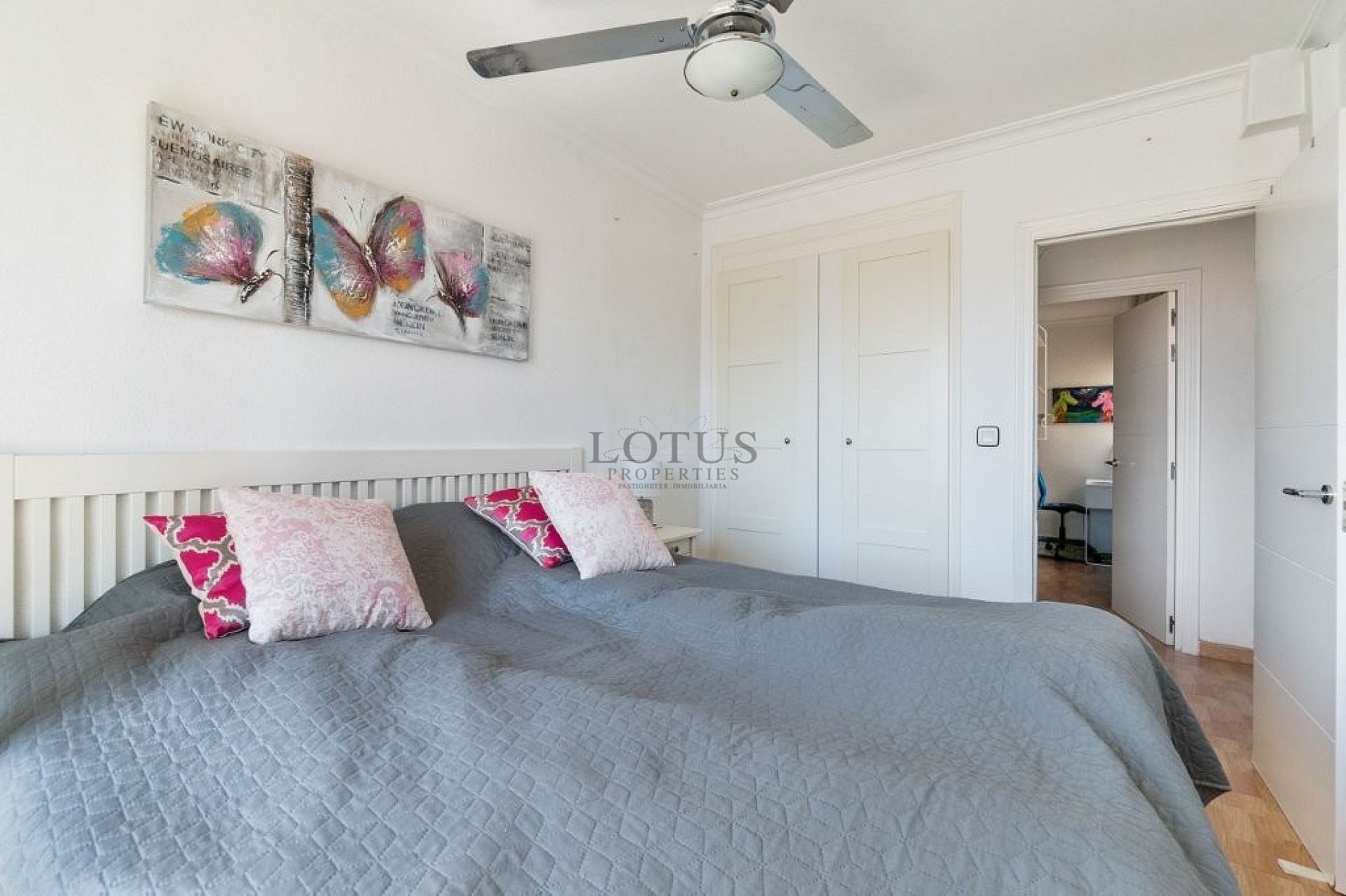 Superleuke tussenwoning met 3 slaapkamers en diverse terrassen - Lotus Properties