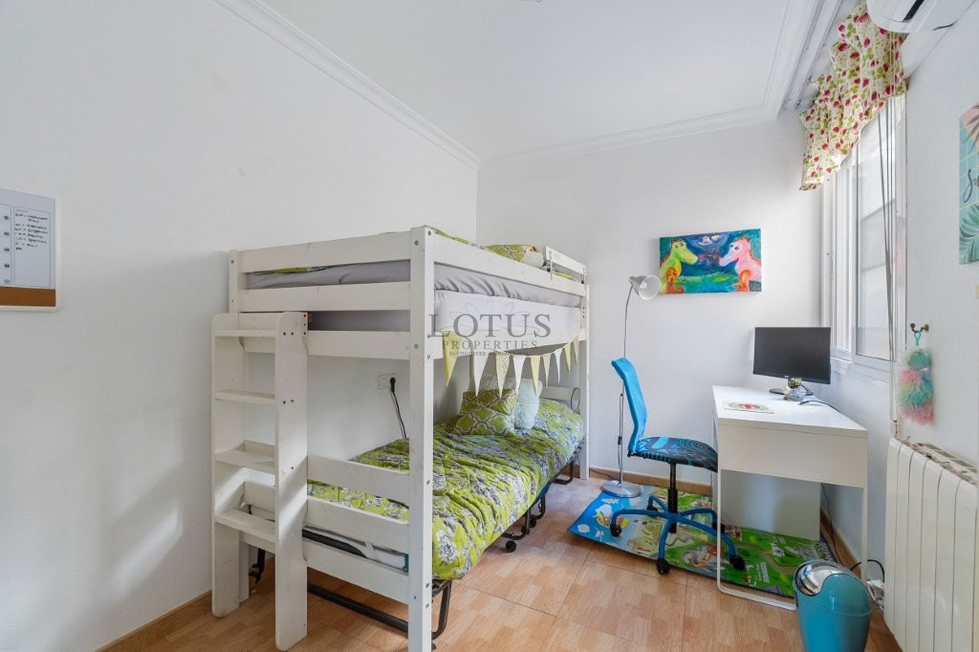 Superleuke tussenwoning met 3 slaapkamers en diverse terrassen - Lotus Properties