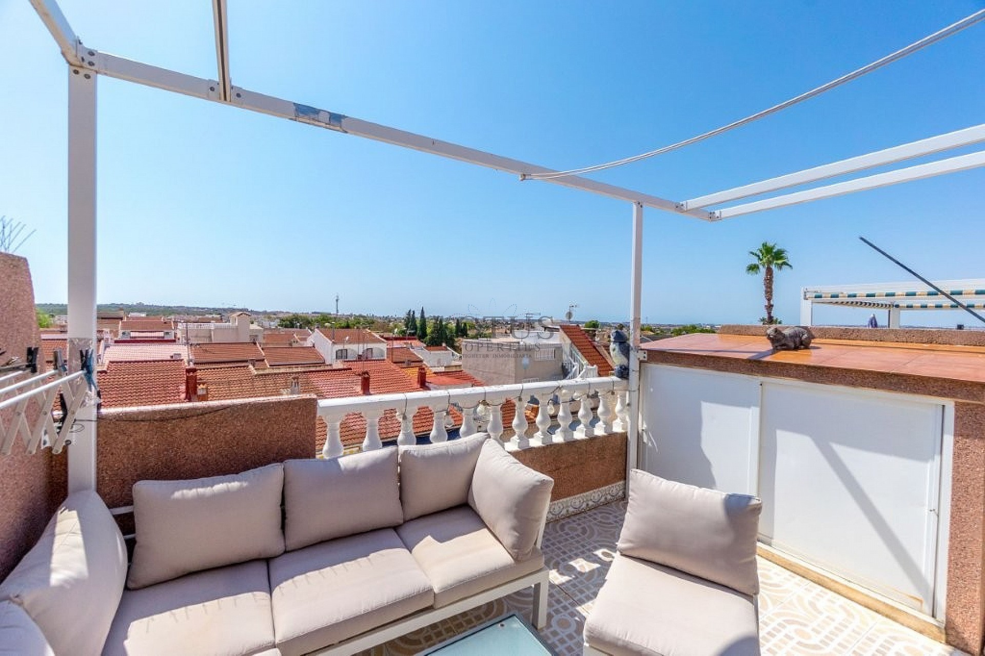 Superleuke tussenwoning met 3 slaapkamers en diverse terrassen - Lotus Properties