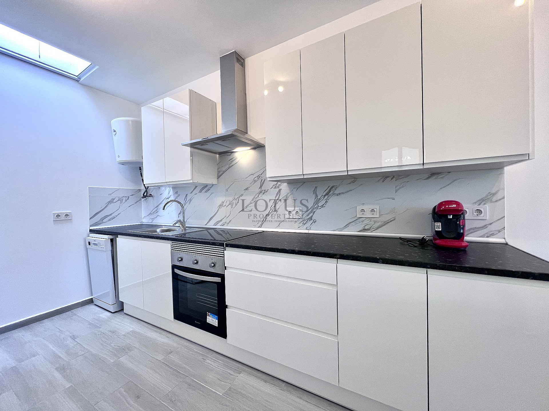 Nyrenoverad enplans radhus i Torreta - Lotus Properties