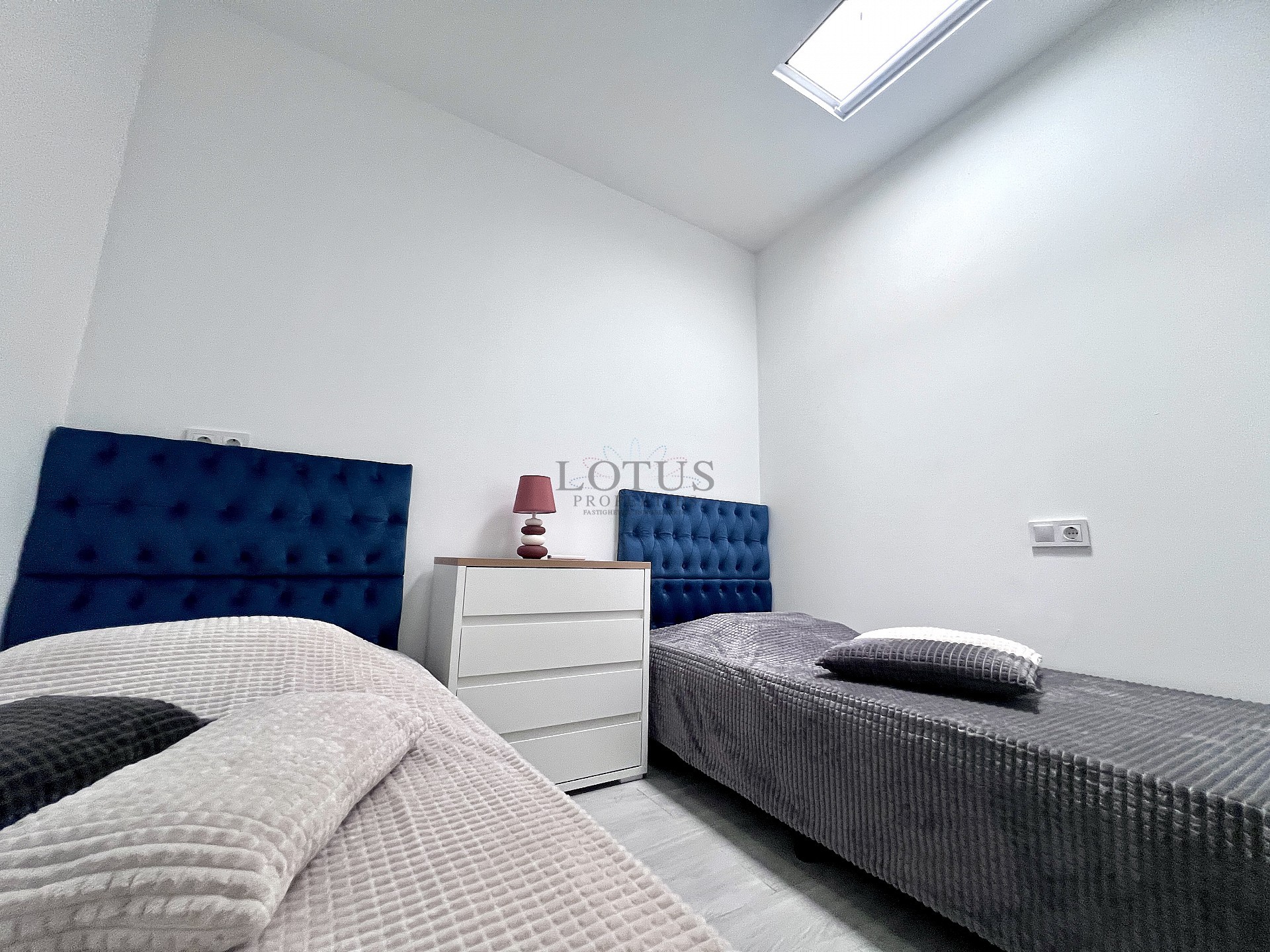 Nyrenoverad enplans radhus i Torreta - Lotus Properties