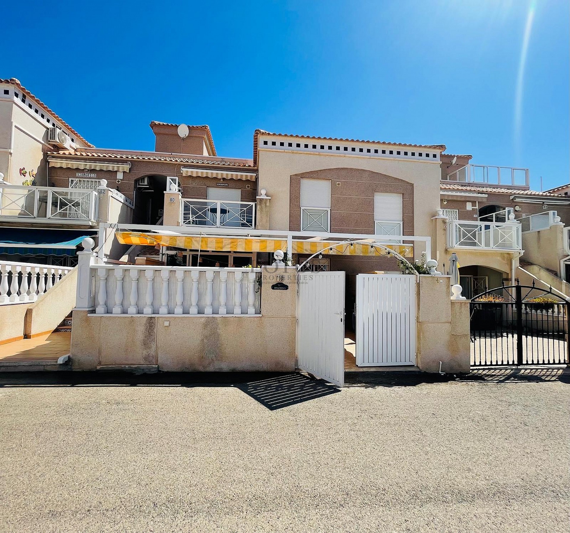 Super lindo piso bajo en el suroeste en Altos de la Bahía III - Lotus Properties