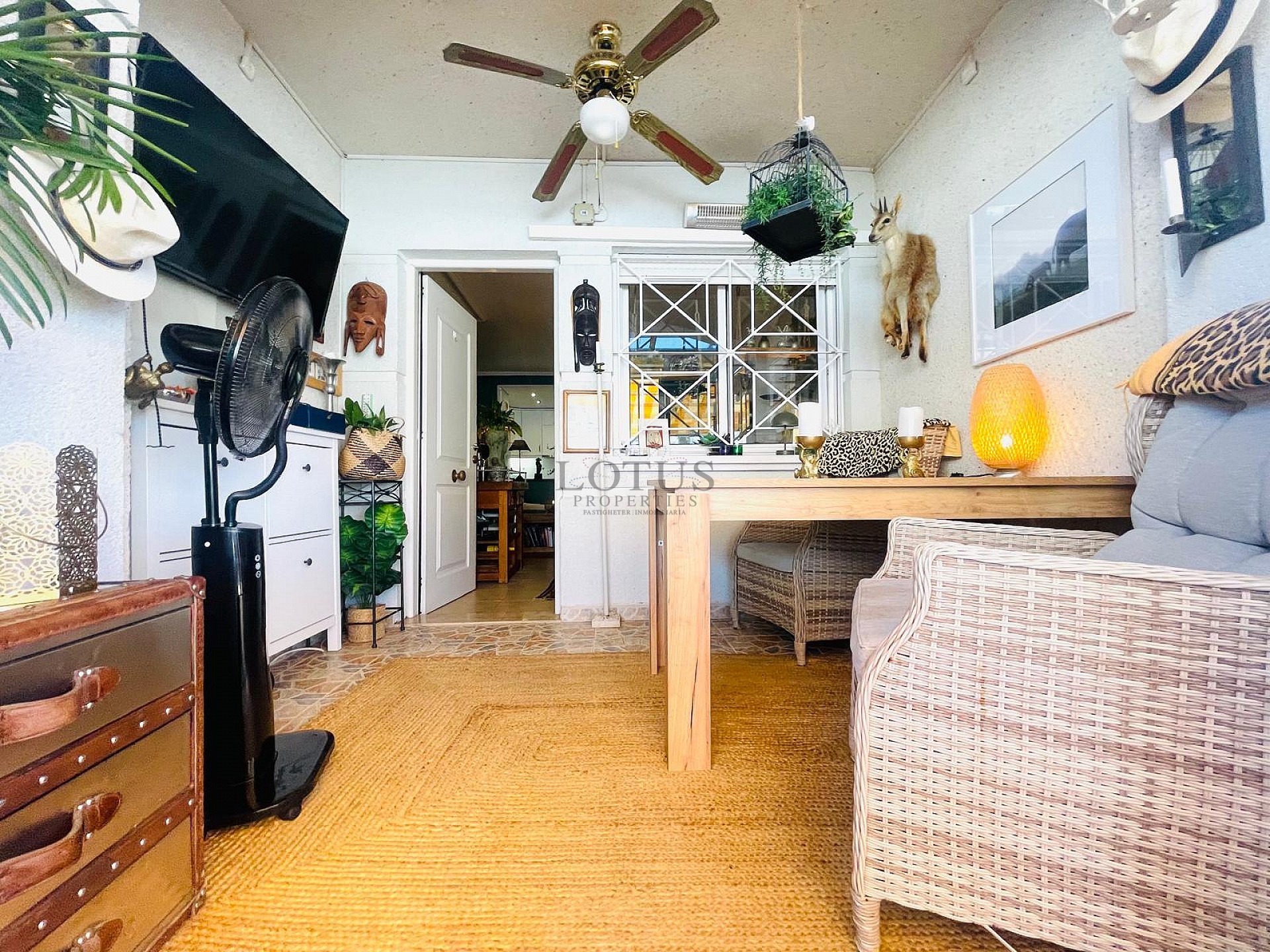 Super lindo piso bajo en el suroeste en Altos de la Bahía III - Lotus Properties