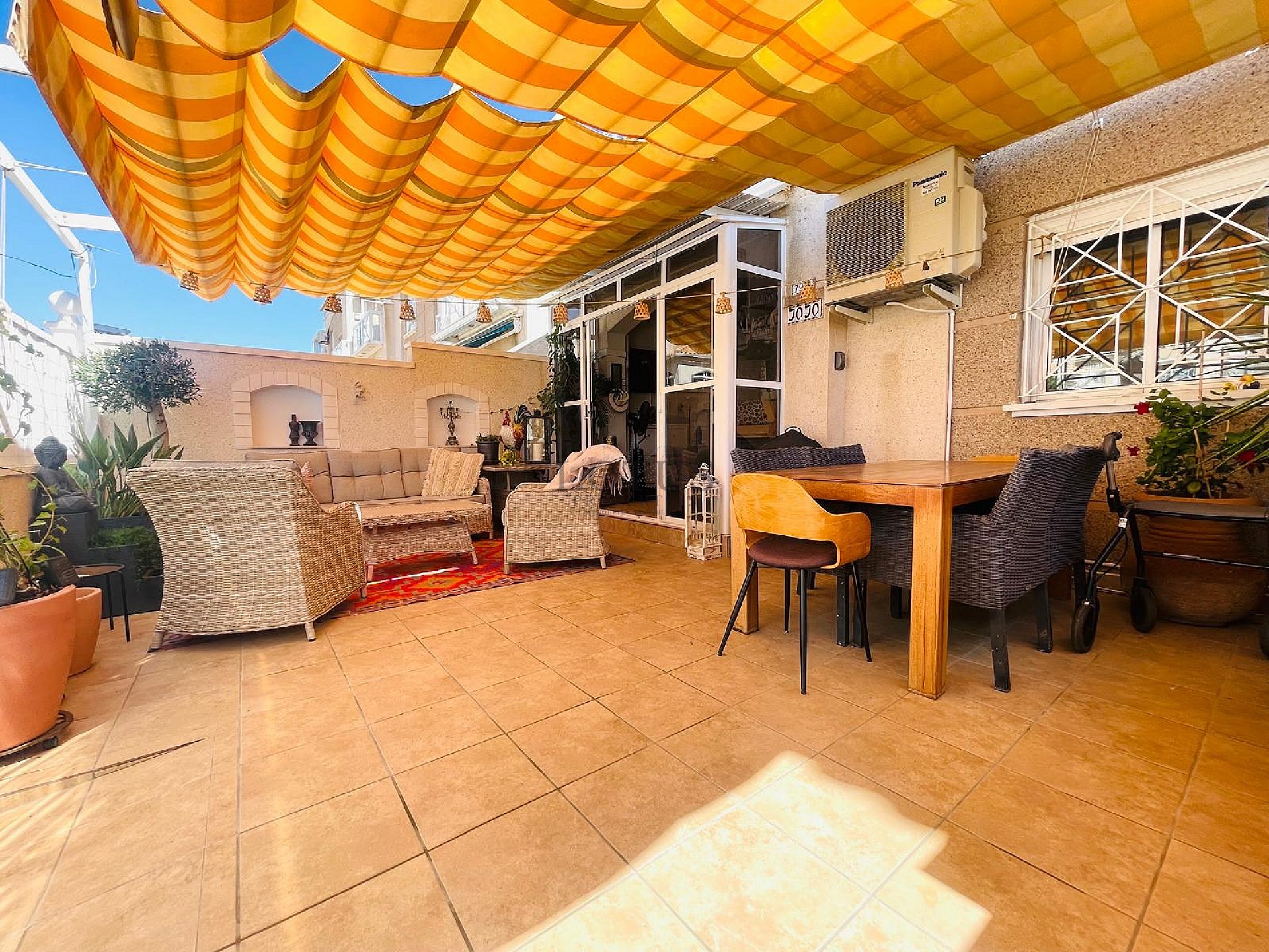 Super lindo piso bajo en el suroeste en Altos de la Bahía III - Lotus Properties