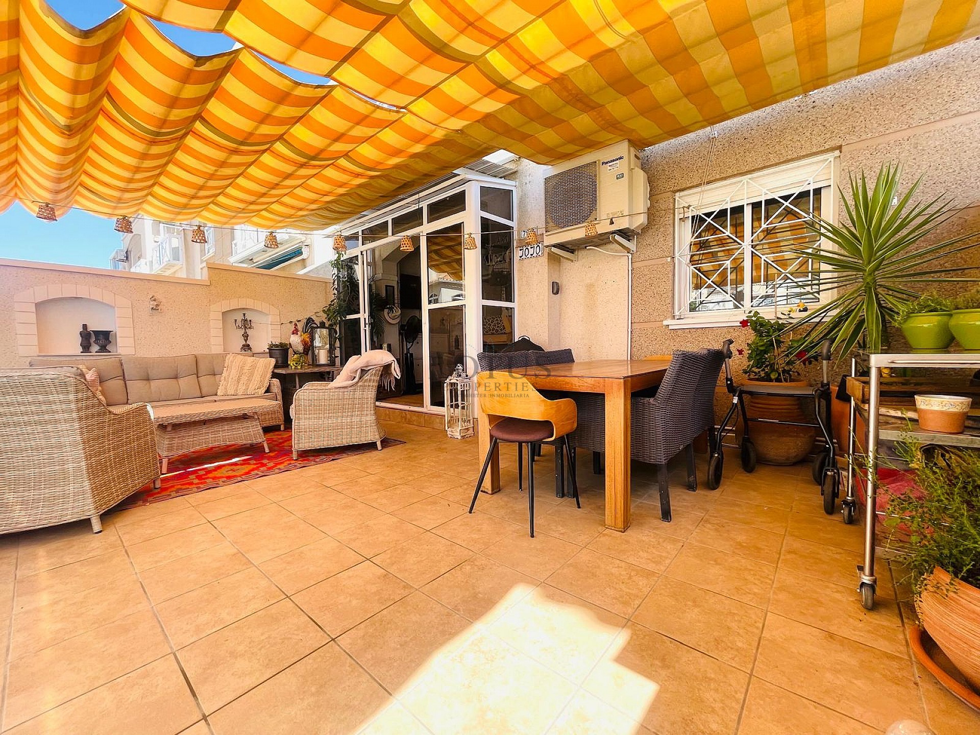 Super lindo piso bajo en el suroeste en Altos de la Bahía III - Lotus Properties