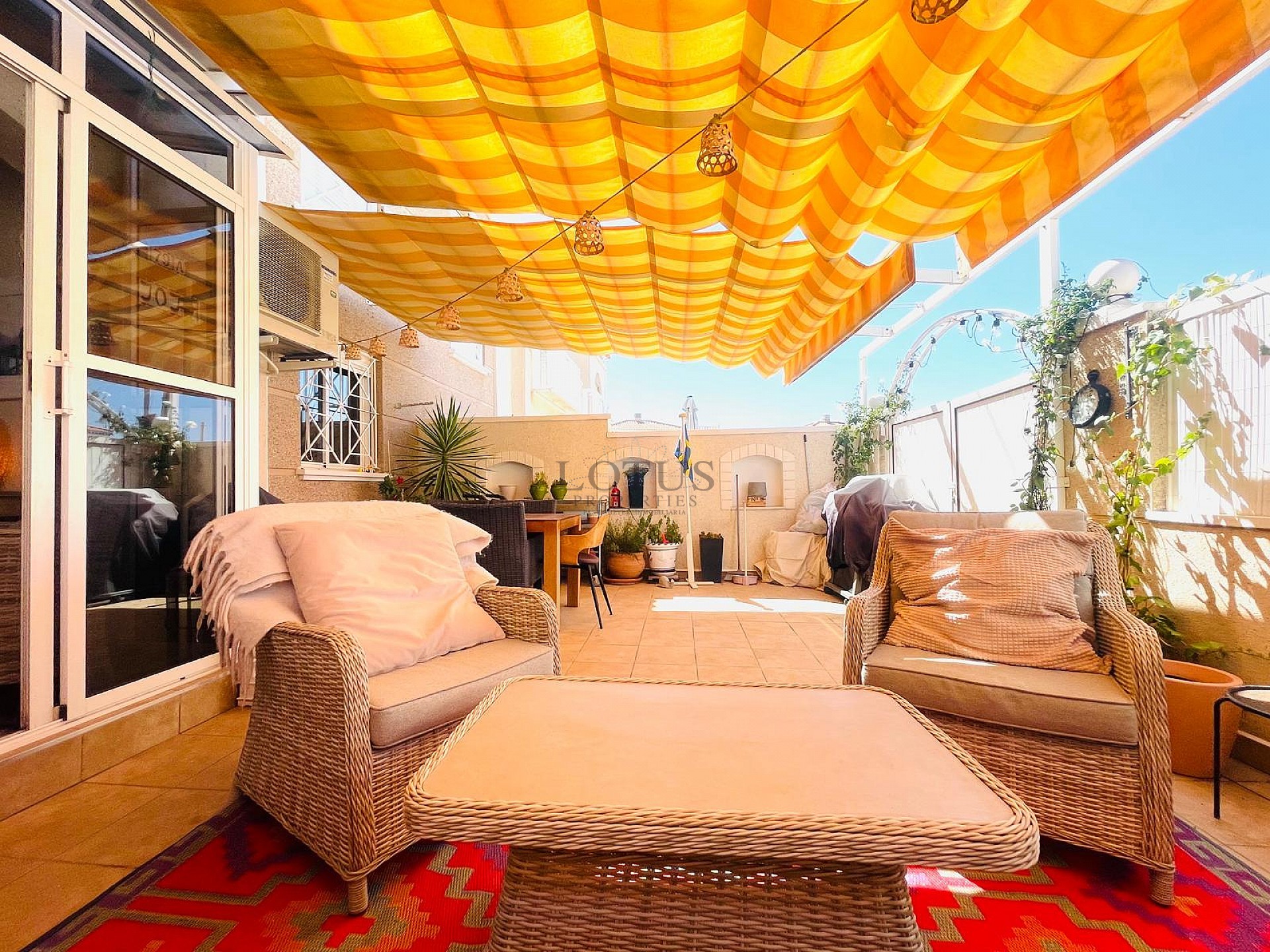 Super lindo piso bajo en el suroeste en Altos de la Bahía III - Lotus Properties