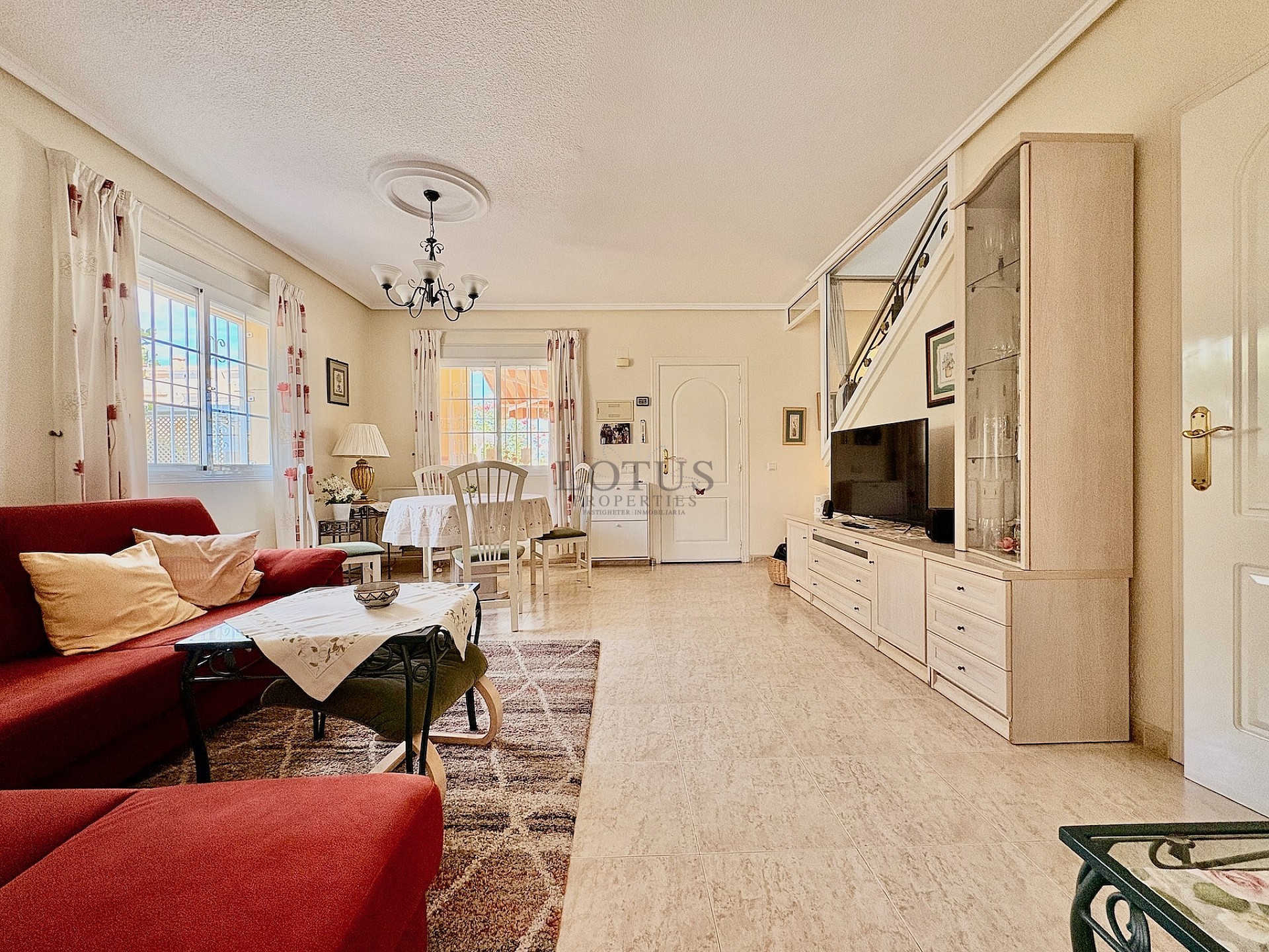 Preciosa casa adosada de 3 dormitorios en Residencial Fortuna – Doña Pepa - Lotus Properties