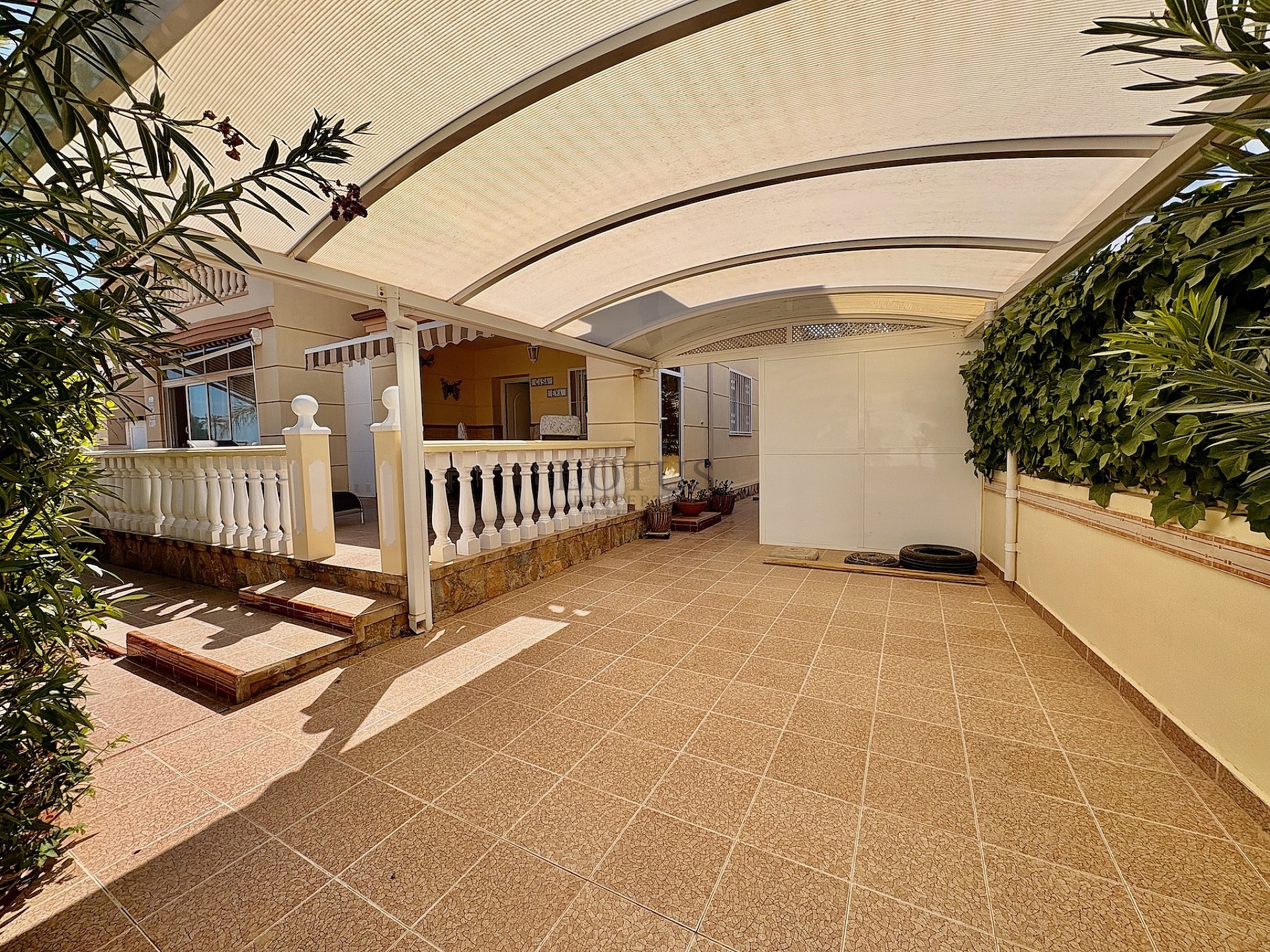 Preciosa casa adosada de 3 dormitorios en Residencial Fortuna – Doña Pepa - Lotus Properties