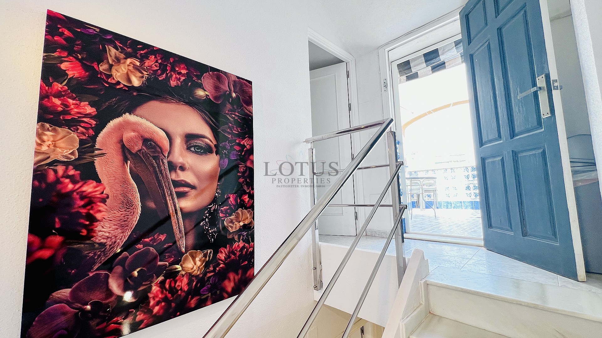 Casa adosada moderna y totalmente reformada a 100 metros del mar – La Mata, Torrevieja - Lotus Properties