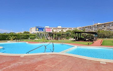 Charming top-floor bungalow, just 800 metres from the beach - Lotus Properties