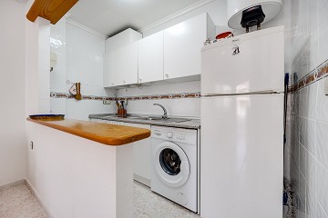 Charming top-floor bungalow, just 800 metres from the beach - Lotus Properties