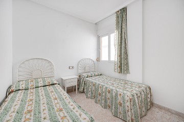 Charming top-floor bungalow, just 800 metres from the beach - Lotus Properties