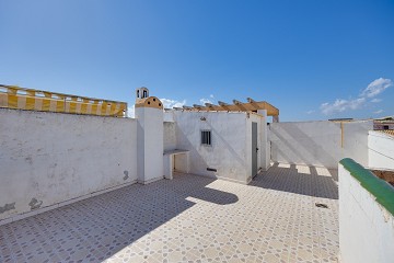 Charming top-floor bungalow, just 800 metres from the beach - Lotus Properties