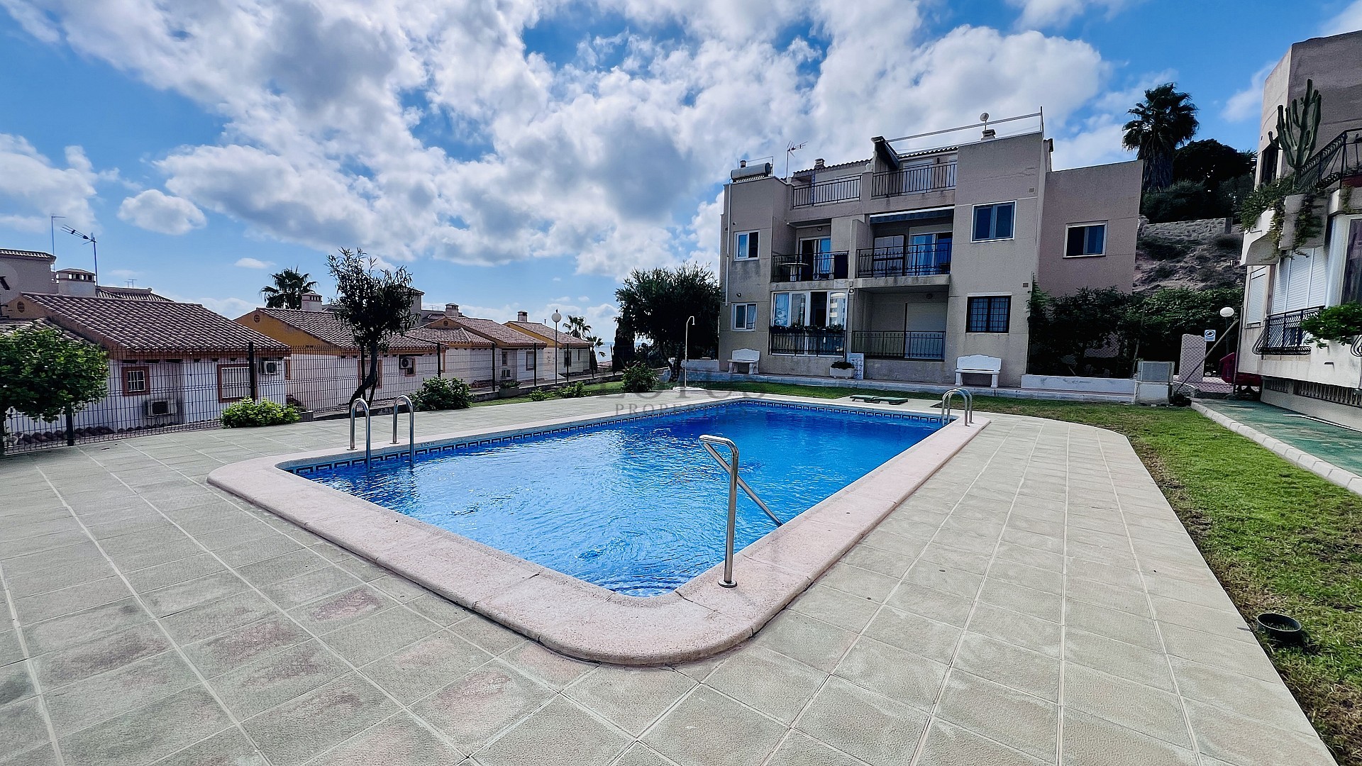 Impresionante apartamento en Torre del Moro, La Mata - Lotus Properties