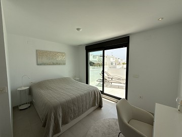 EXCLUSIVE 3-BEDROOM PENTHOUSE WITH LARGE TERRACE AND SEAVIEW - TORRE DE LA HORADADA - Lotus Properties