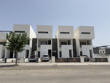 EXCLUSIVE 3-BEDROOM PENTHOUSE WITH LARGE TERRACE AND SEAVIEW - TORRE DE LA HORADADA - Lotus Properties