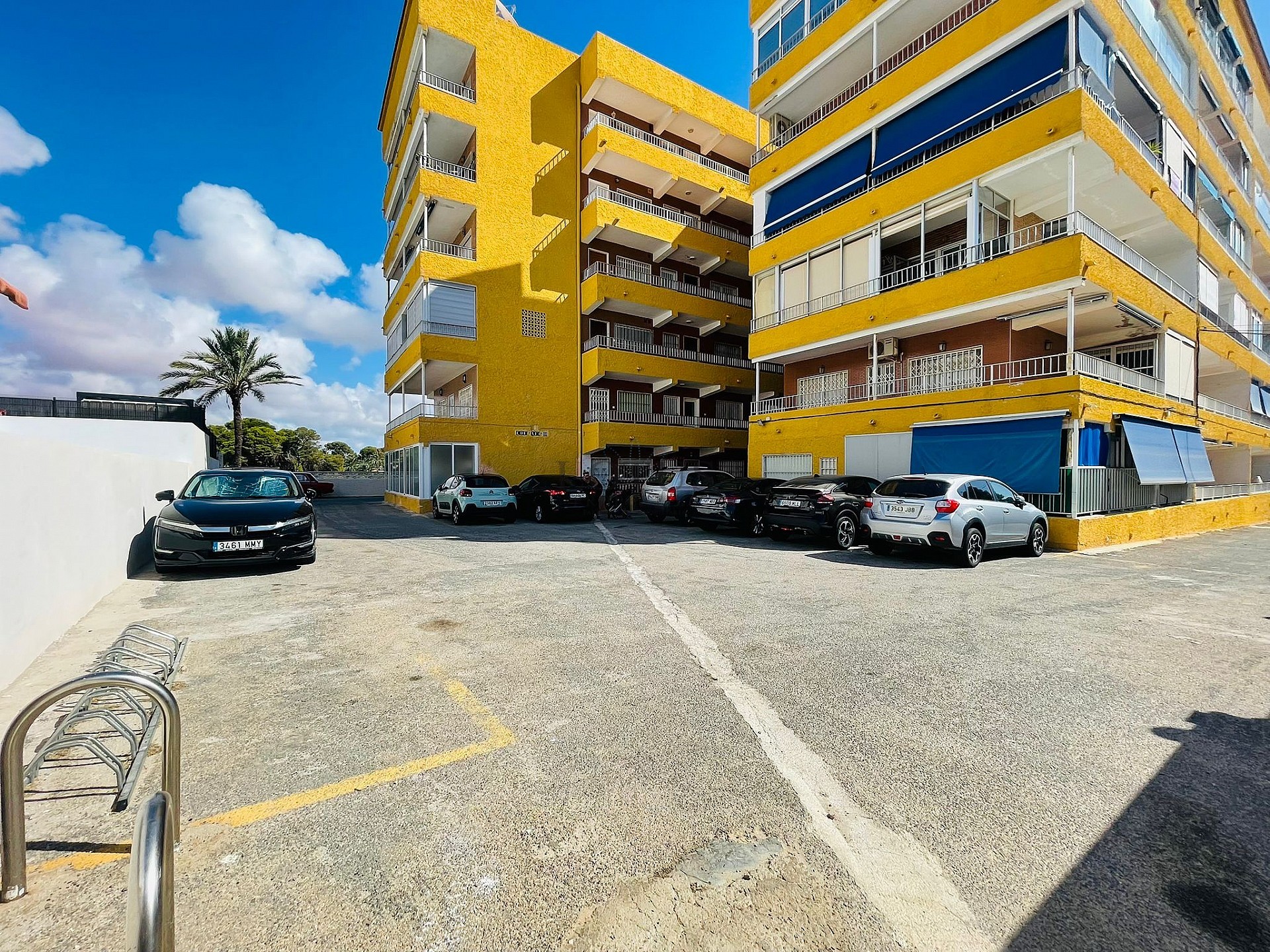 Apartamento en primera línea de Punta Prima con mágicas vistas al mar - Lotus Properties