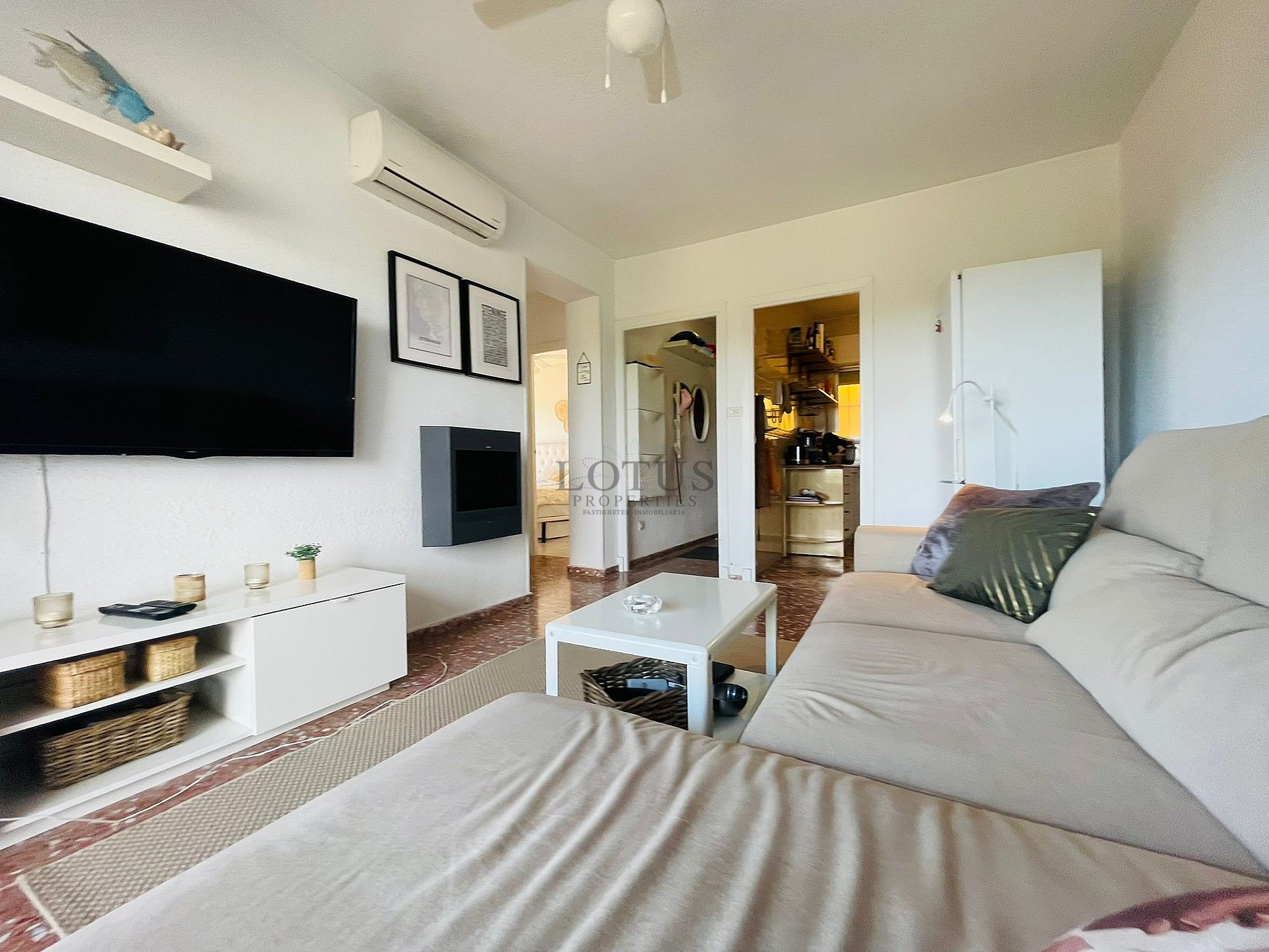 Apartamento en primera línea de Punta Prima con mágicas vistas al mar - Lotus Properties