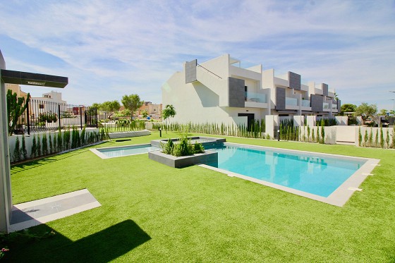Markplanslägenheter med 3 sovrum - Los Balcones - Lotus Properties