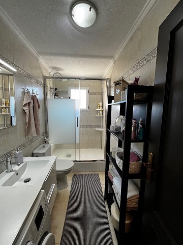 Södervänd tak bungalow med stor terrass nära Centrala Torrevieja - Lotus Properties