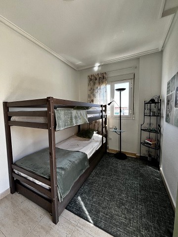 Södervänd tak bungalow med stor terrass nära Centrala Torrevieja - Lotus Properties