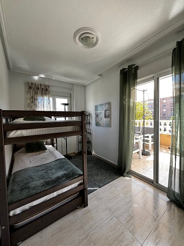 Södervänd tak bungalow med stor terrass nära Centrala Torrevieja - Lotus Properties