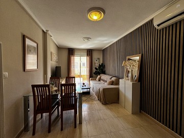Södervänd tak bungalow med stor terrass nära Centrala Torrevieja - Lotus Properties
