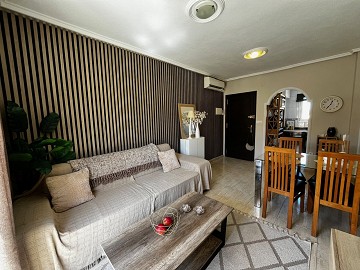 Södervänd tak bungalow med stor terrass nära Centrala Torrevieja - Lotus Properties