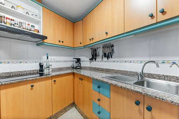 Fin lägenhet i Villamartin med stor terrass, garage och förråd - Lotus Properties