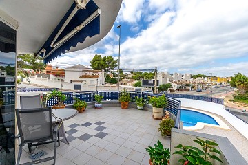 Fin lägenhet i Villamartin med stor terrass, garage och förråd - Lotus Properties