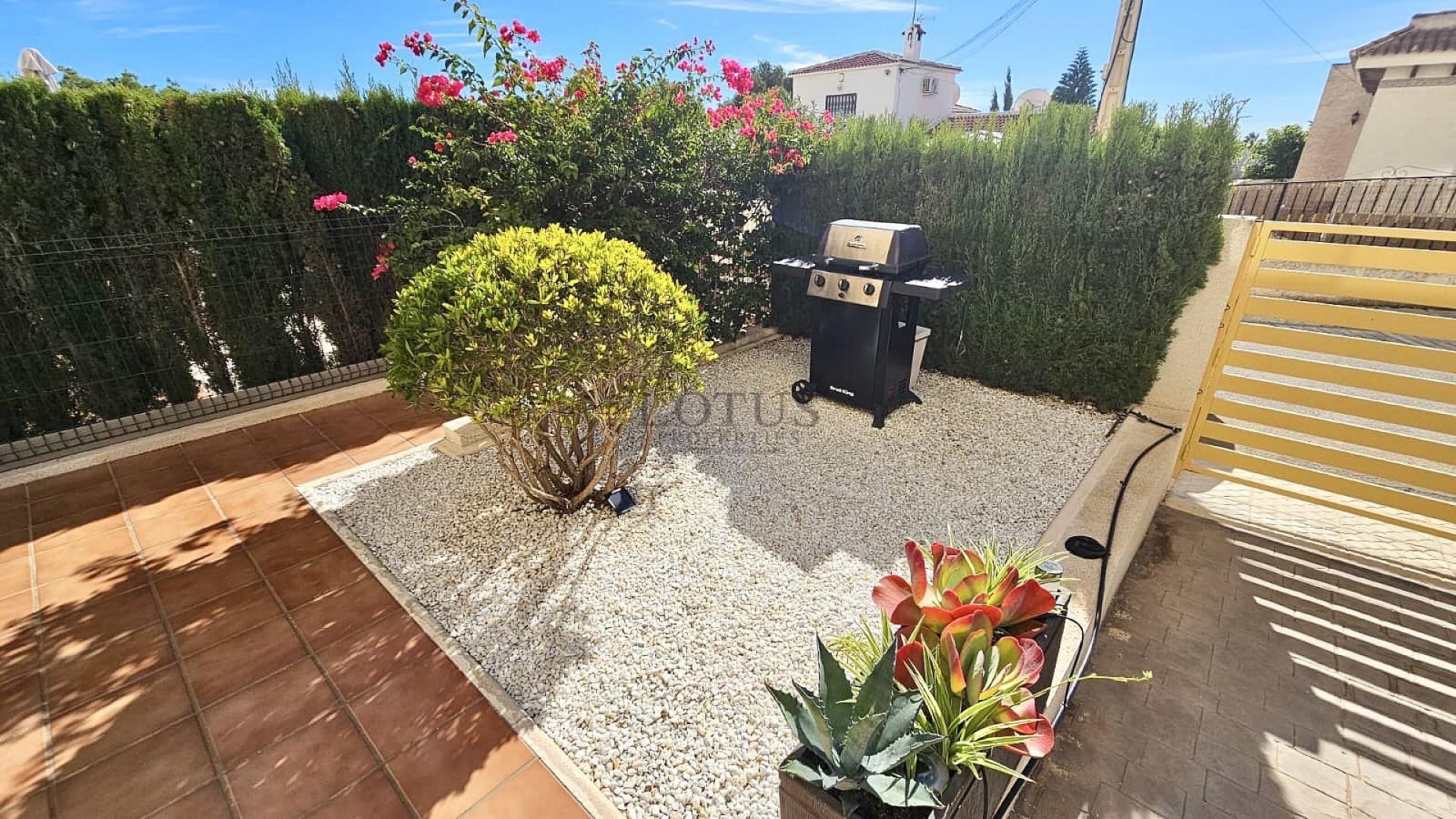 Maravilloso apartamento en la zona de Villamartín – ¡Listo para entrar a vivir! - Lotus Properties