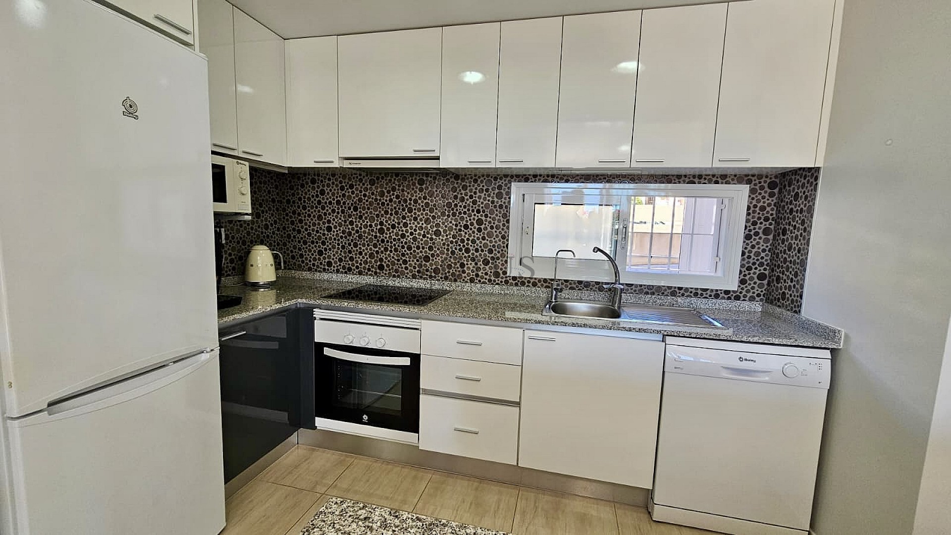Maravilloso apartamento en la zona de Villamartín – ¡Listo para entrar a vivir! - Lotus Properties