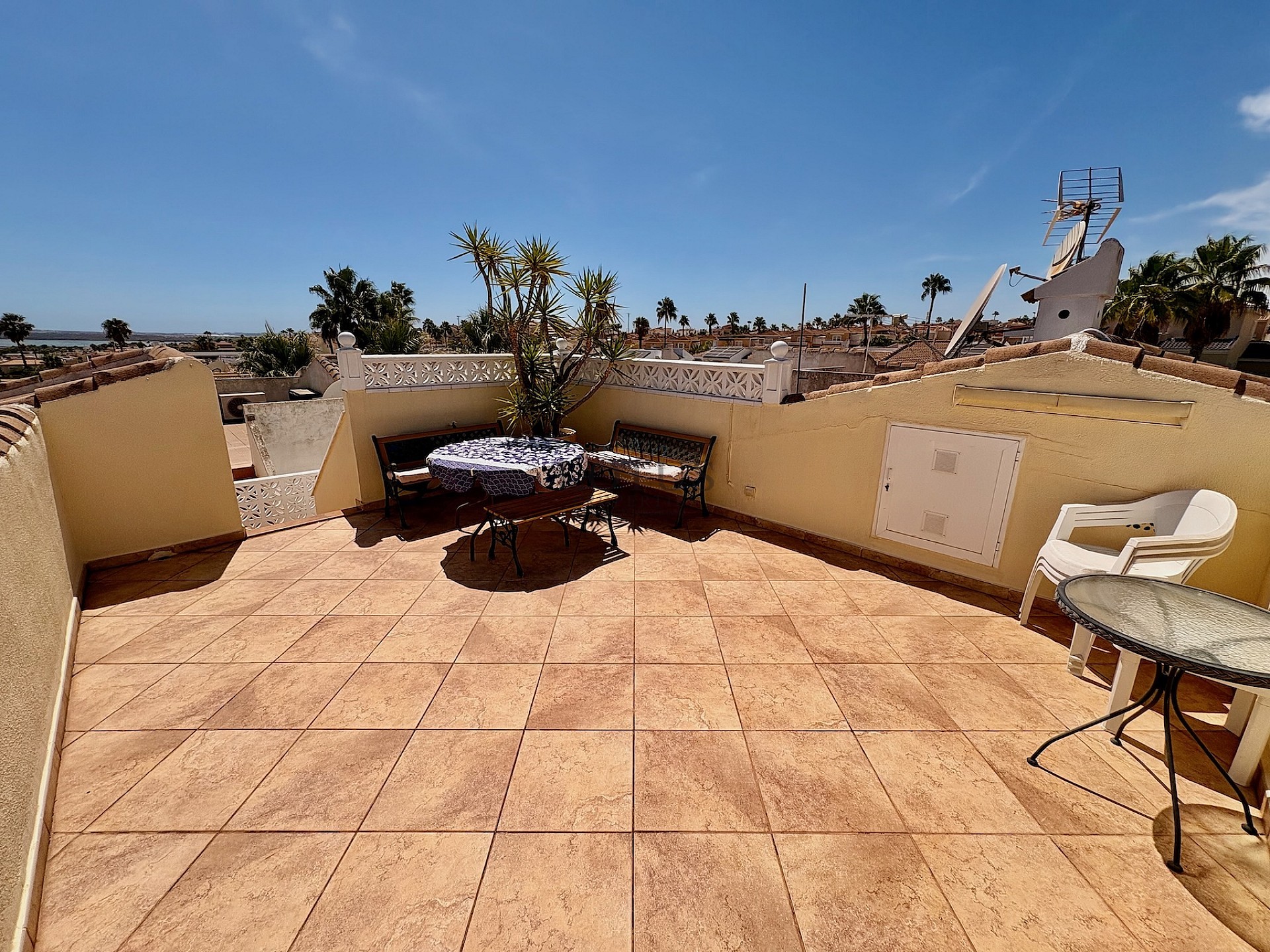 Enplans enfamiljshus – Plaza la Fiesta,  - Lotus Properties