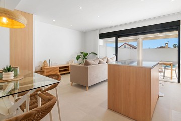 NYRENOVERAD PARHUS VILLA MED PRIVAT POOL I NATURSKÖNA EL CHAPARRAL - Lotus Properties