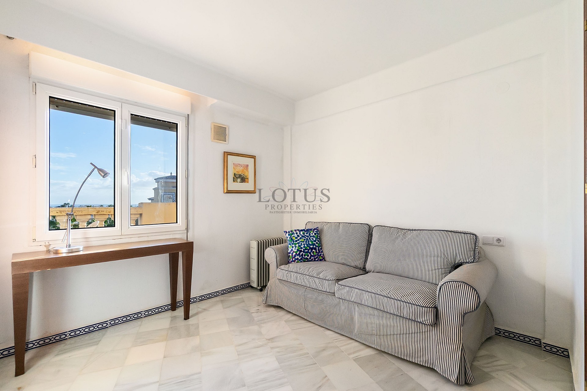 Groot penthouse met 3 slaapkamers en 2 badkamers, uitzicht op zee, garage en berging in Aldea del Mar - Lotus Properties