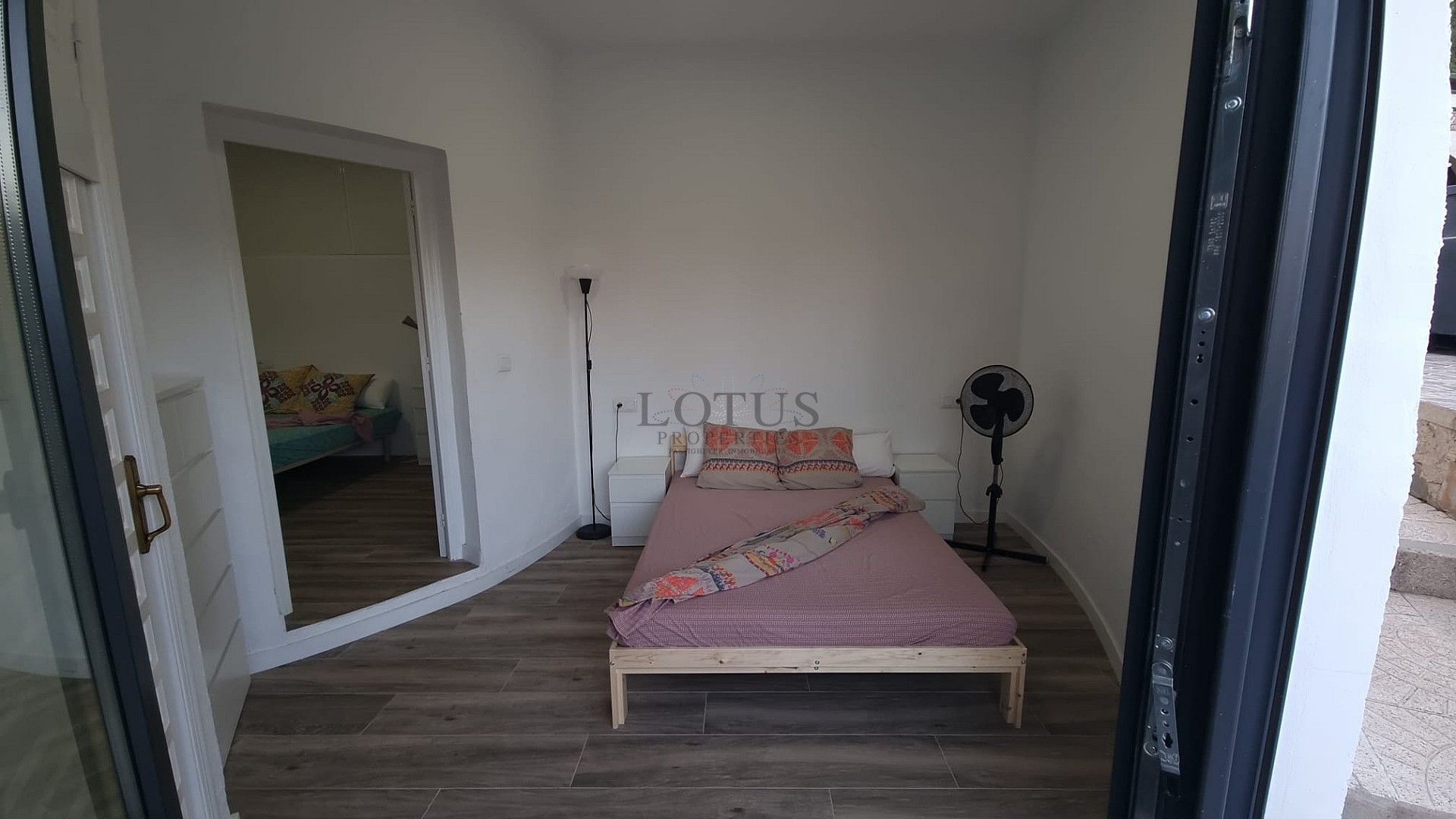 Gerenoveerde villa met 5 slaapkamers en 3 badkamers gastenappartement in het prachtige Ciudad Quesada met toeristenvergunning - Lotus Properties