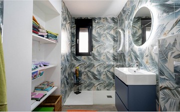 Gerenoveerde villa met 5 slaapkamers en 3 badkamers gastenappartement in het prachtige Ciudad Quesada met toeristenvergunning - Lotus Properties