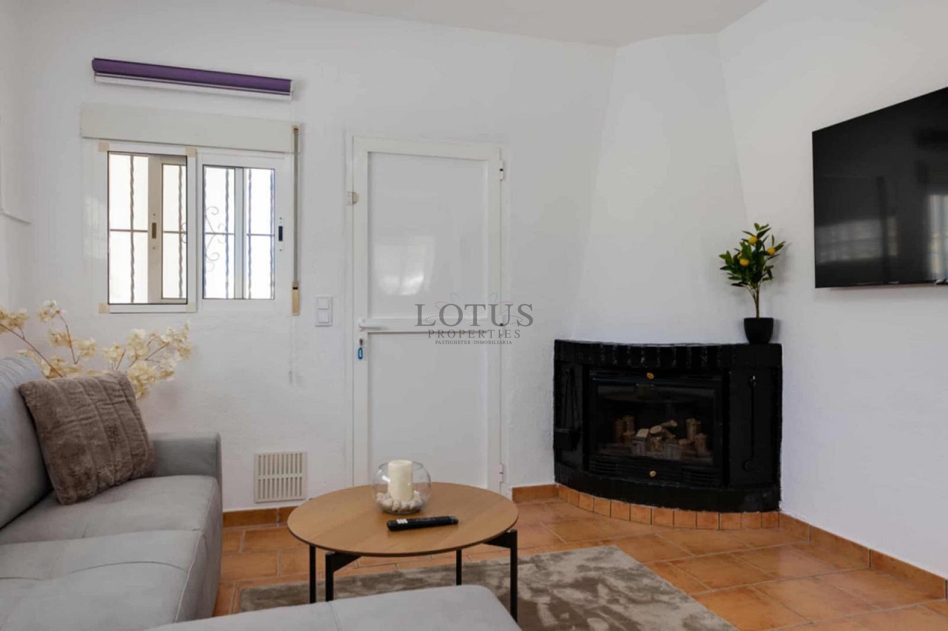 Charming Corner Townhouse with Stunning Roof Terrace and Sea Views in Villamartin - Lotus Properties