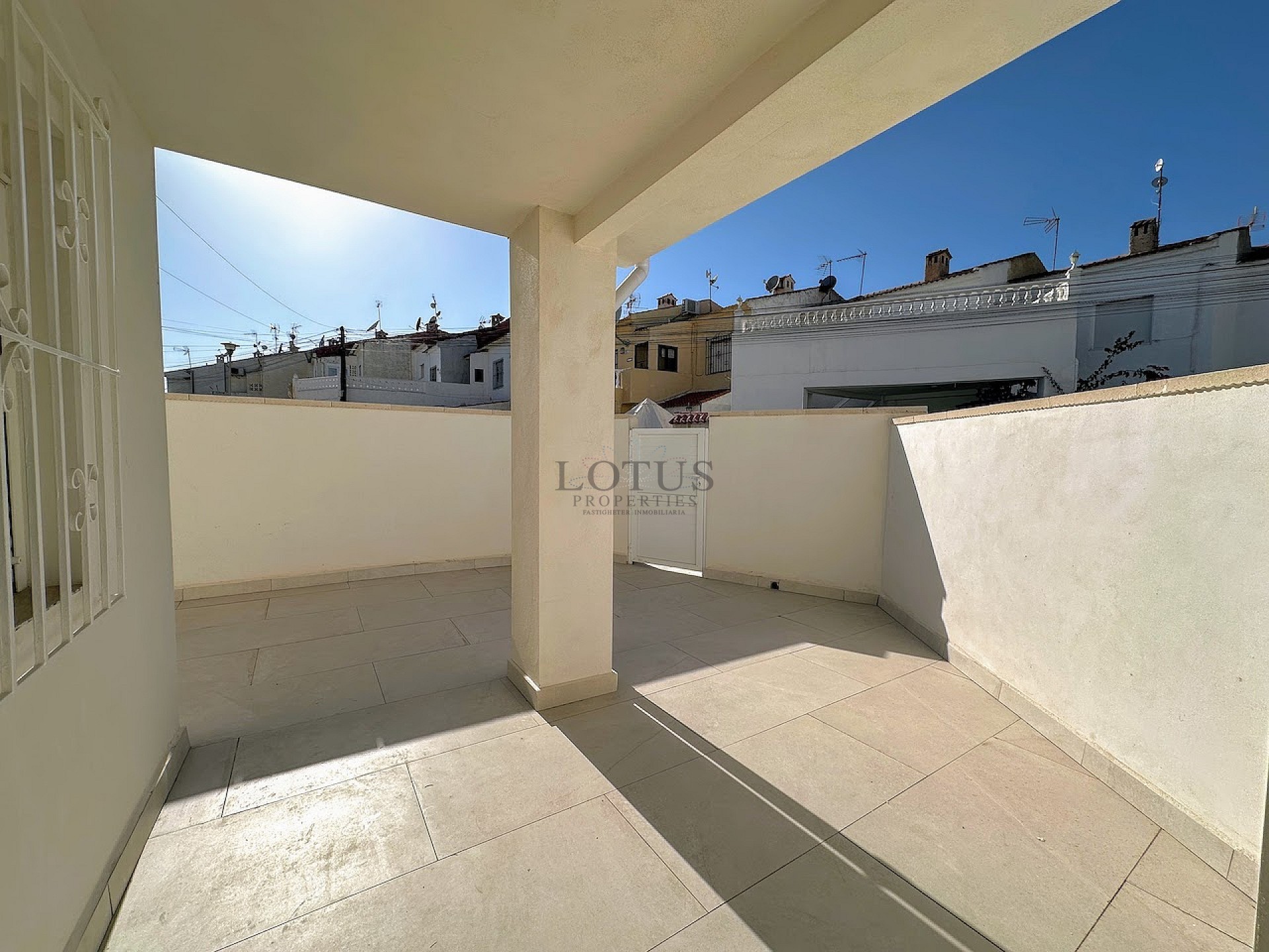 Super nice renovated ground floor in Torreta III with 2 bedrooms and large terrace - Lotus Properties