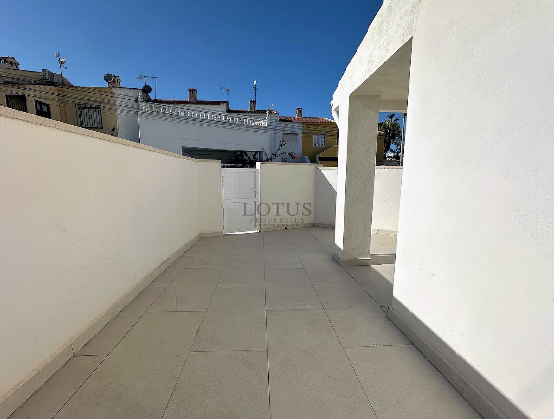 Super nice renovated ground floor in Torreta III with 2 bedrooms and large terrace - Lotus Properties