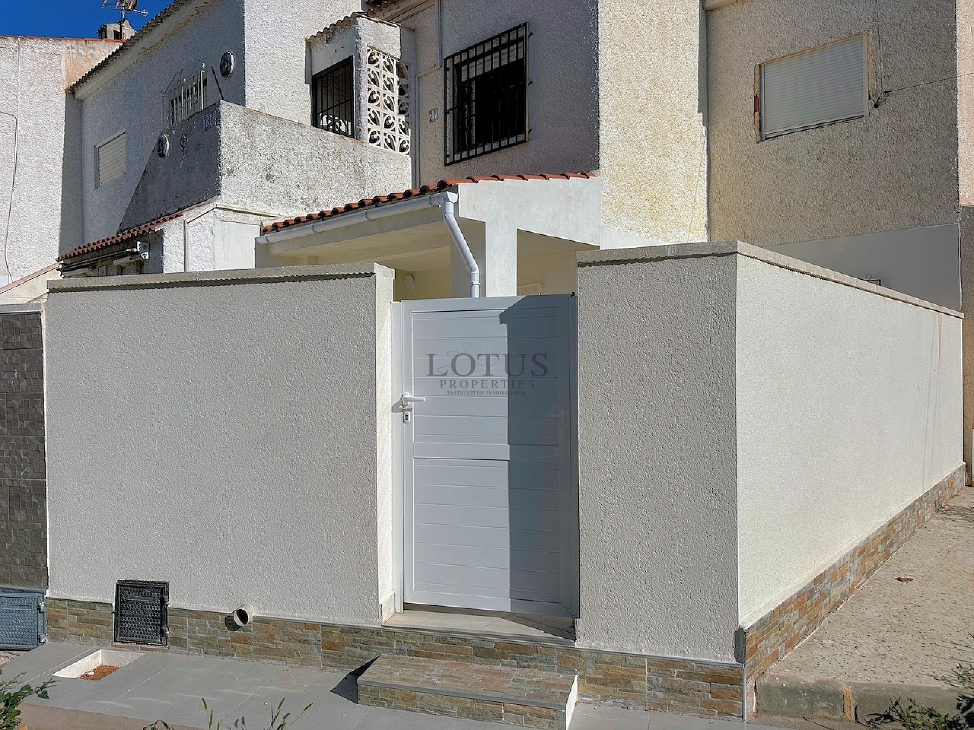 Super nice renovated ground floor in Torreta III with 2 bedrooms and large terrace - Lotus Properties