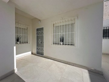 Super nice renovated ground floor in Torreta III with 2 bedrooms and large terrace - Lotus Properties