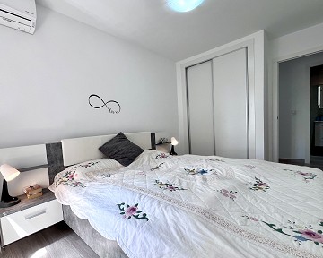 FANTASTISK LÄGENHET 30 METER TILL HAVET - Lotus Properties