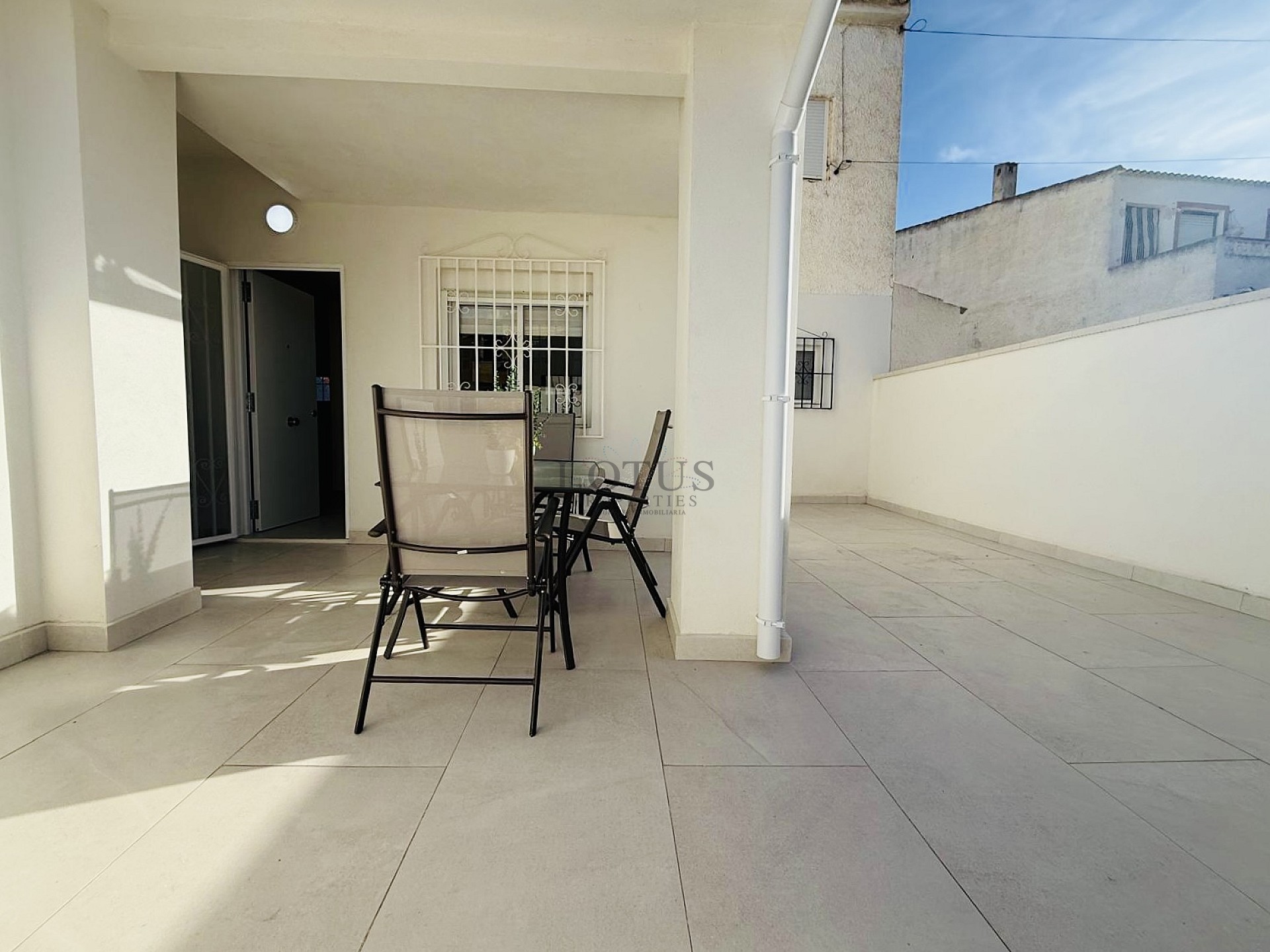 Super fin renoverad markplan i Torreta III med 2 sovrum och stor terrass - Lotus Properties