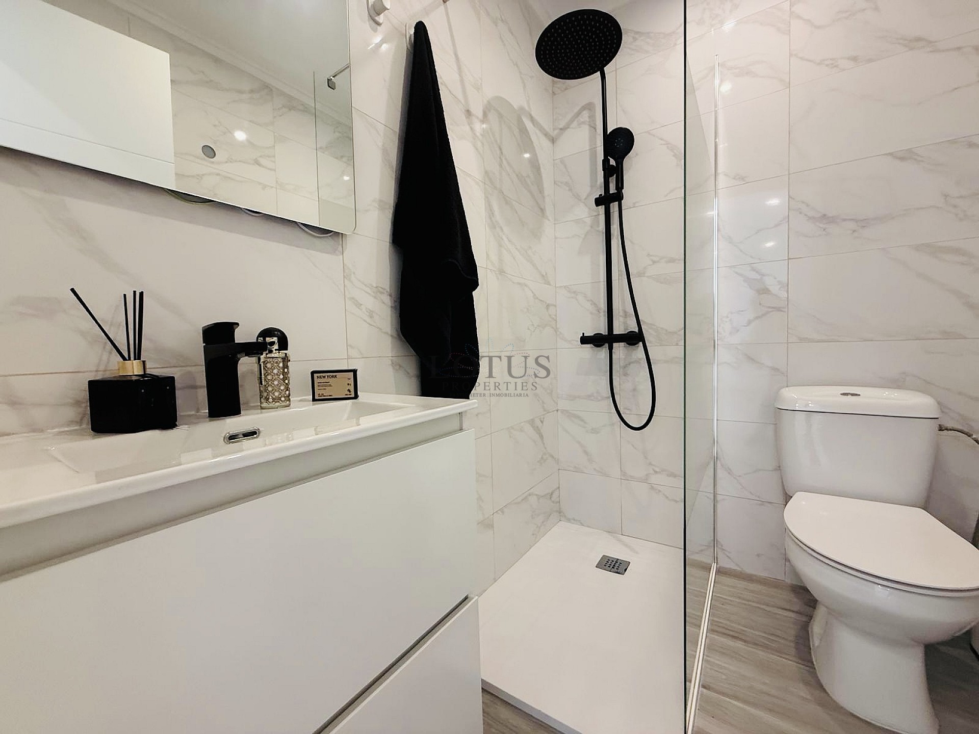 Super fin renoverad markplan i Torreta III med 2 sovrum och stor terrass - Lotus Properties