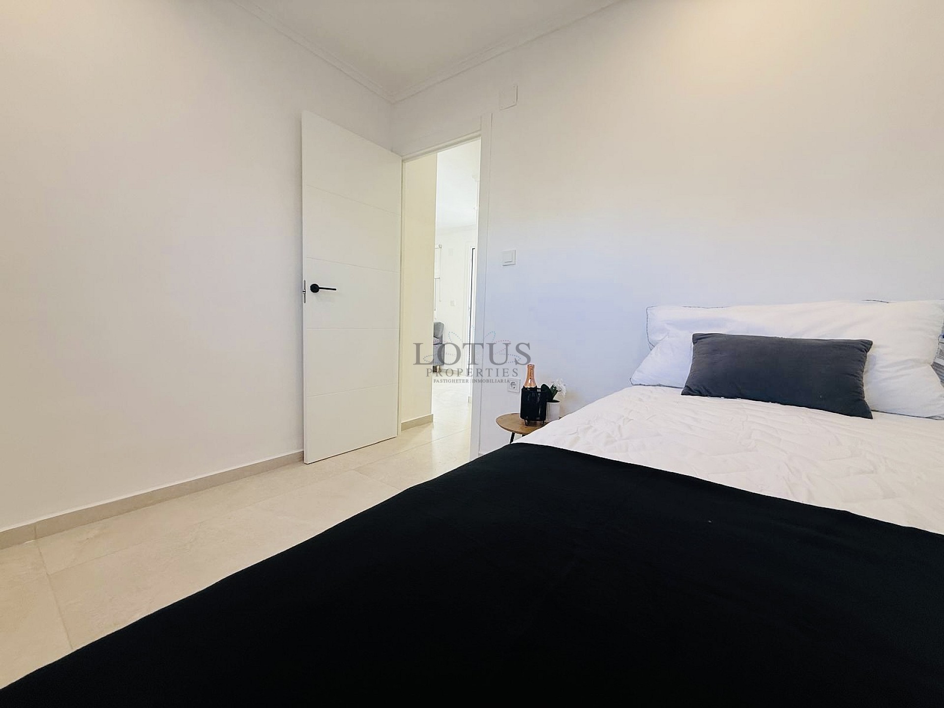 Super fin renoverad markplan i Torreta III med 2 sovrum och stor terrass - Lotus Properties